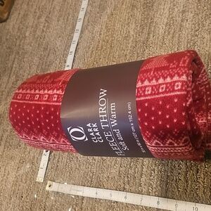 Clara Clark Festive Red Fleece Throw